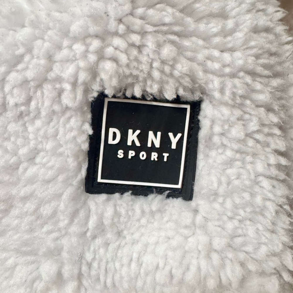 DKNY Sport White Kansas City Chiefs Cozy Pullover Hoodie - Picture 8 of 9